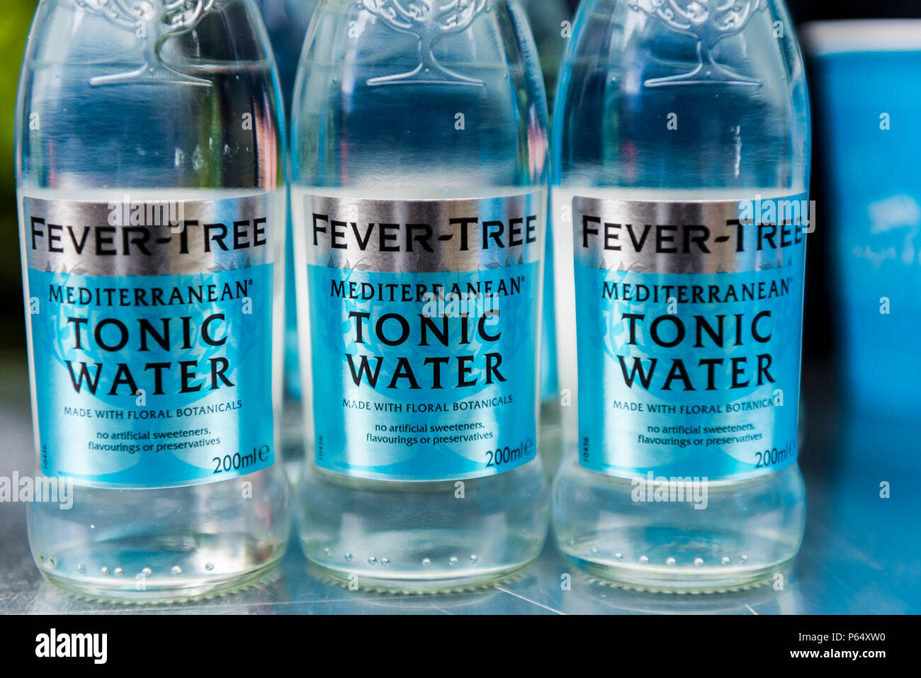 Bouteilles d'eau tonique Fever-Tree. Banque D'Images