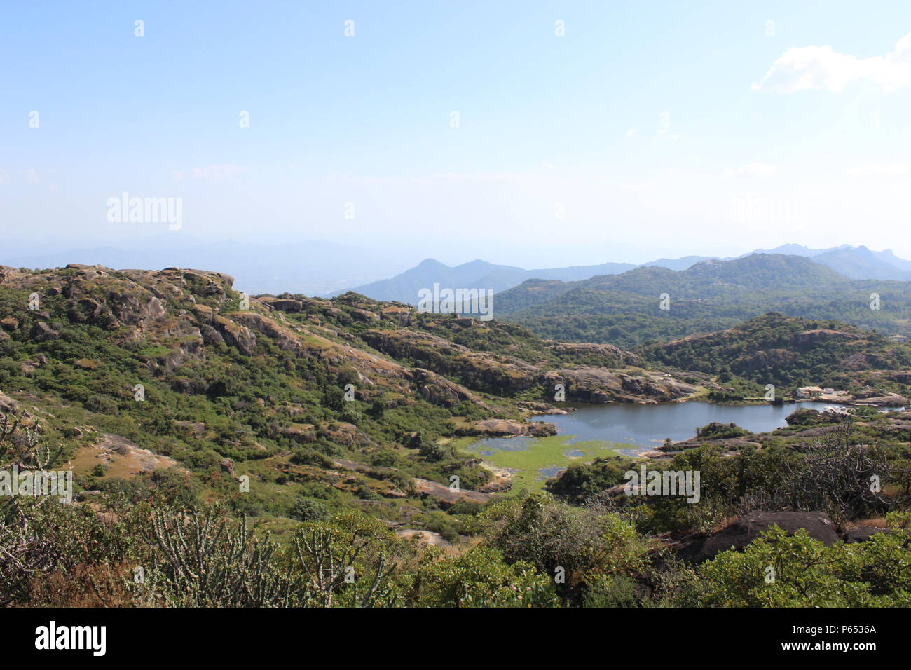 Beauté de Guru Shikhar à Mount Abu Rajasthan Banque D'Images