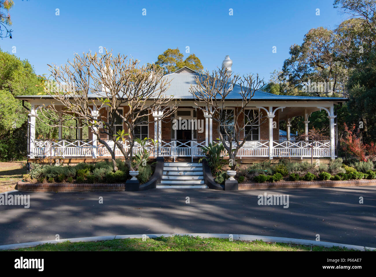 Melrose House, construite en 1890 et faisant partie du Grantham Heritage Park à Seven Hills en Nouvelle-Galles du Sud, est un exemple précoce de l'architecture de la fédération en Australie Banque D'Images