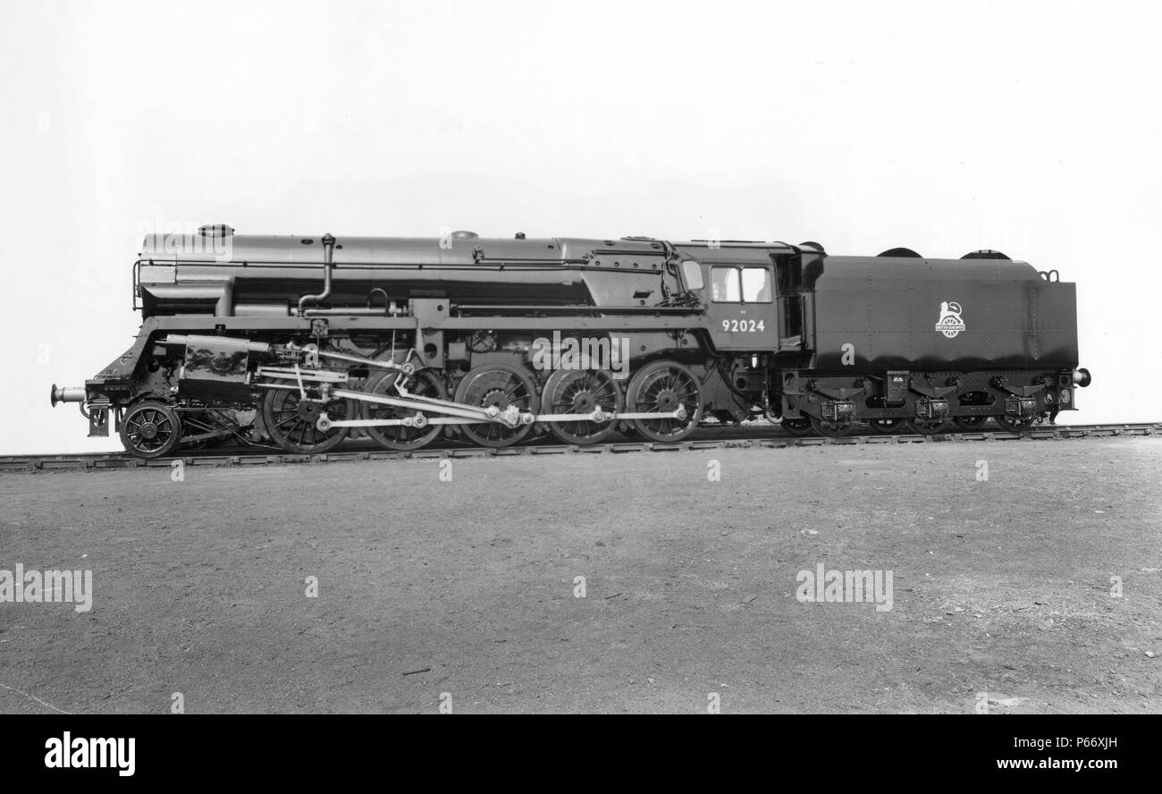 British Railways standard Class 9F, 2-10-0 locomotive pour le transport de trains de minéraux lourds. No92024 est équipé d'une chaudière Franco-Crosti. 1955. Banque D'Images