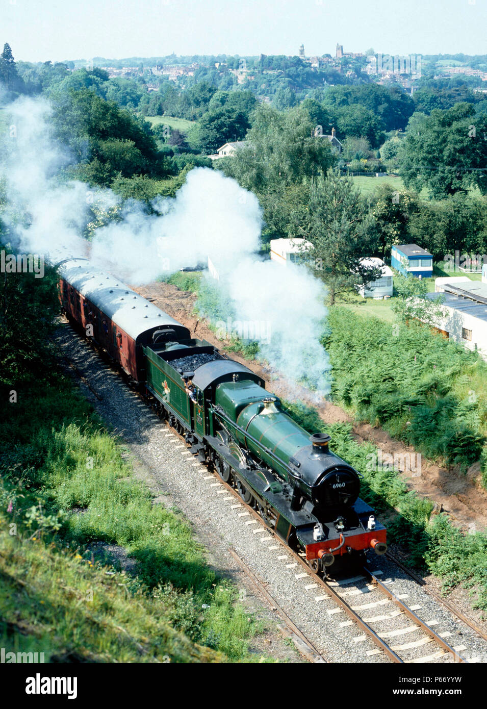 Severn Valley Railway, Grand Week-end de l'Ouest. N° 6960 Raveningham avec le Hall 16:00 ex Bridgnorth. 21.06.1981. Banque D'Images