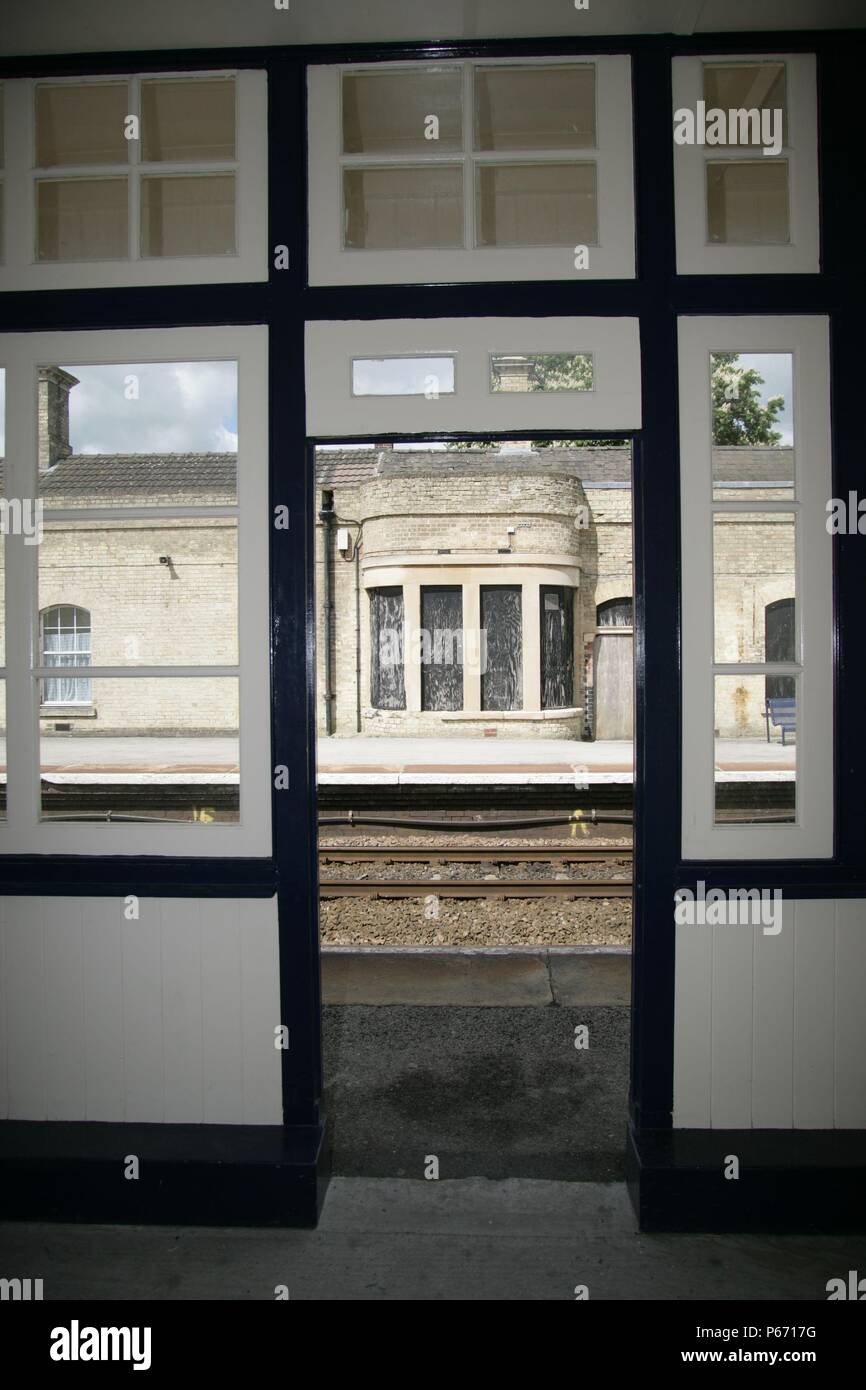 Vue depuis la salle d'attente du patrimoine récemment rénové à Market Rasen, Lincolnshire. 2007 Banque D'Images