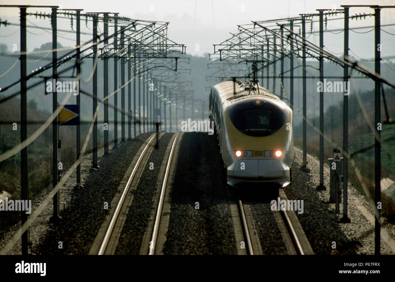 Course d'Eurostar dans le nord de la France. C1995 Banque D'Images