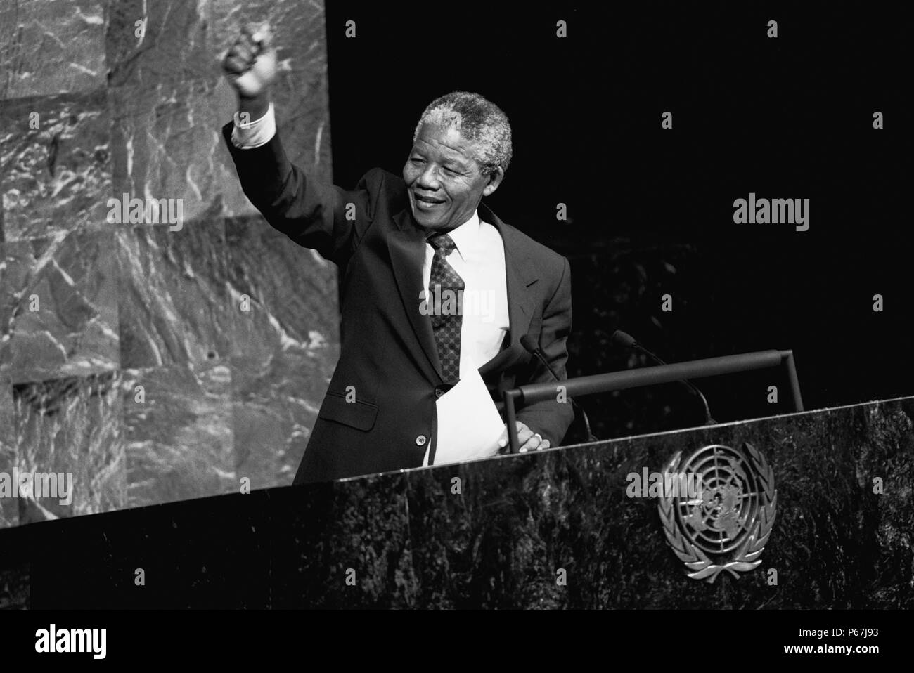 Nelson Mandela, le président de l'Afrique du Sud 1994-1998 aborder l'ASSEMBLÉE GÉNÉRALE DES NATIONS UNIES Banque D'Images