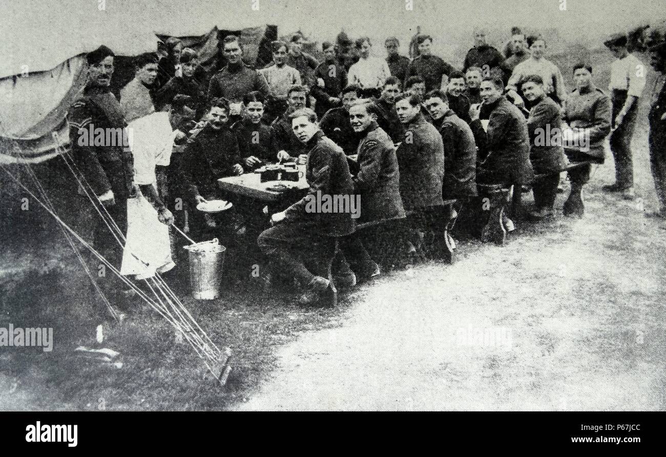 Royal Flying Corps cantine sur le terrain ; l'Angleterre pendant la première guerre mondiale 1917 Banque D'Images