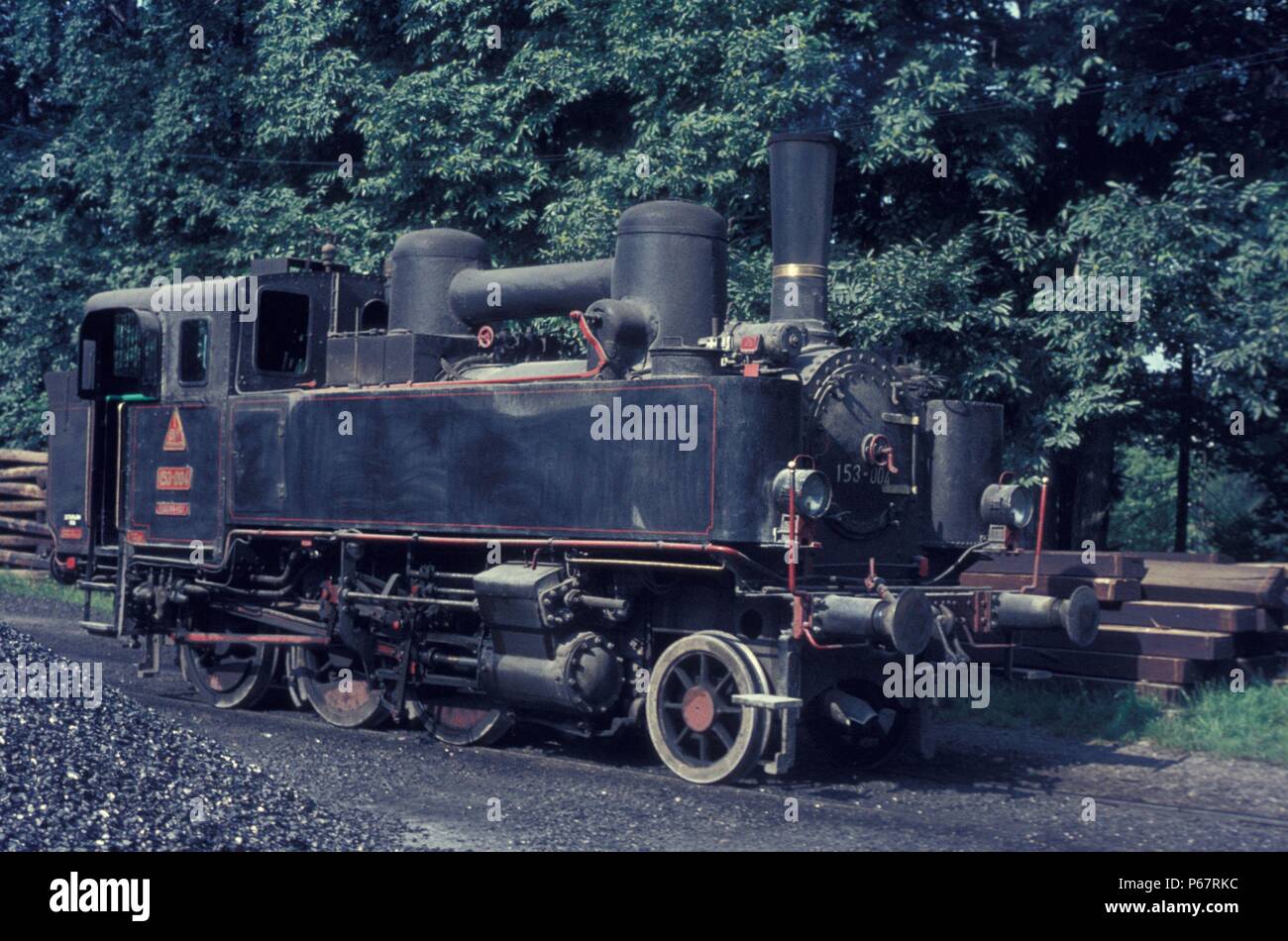 Le mercredi 16 août 1972 Colin Garratt a photographié cet 2-6-0T - ex 153 chemins de fer yougoslaves - classe dans une usine chimique qui a été rail relié Banque D'Images