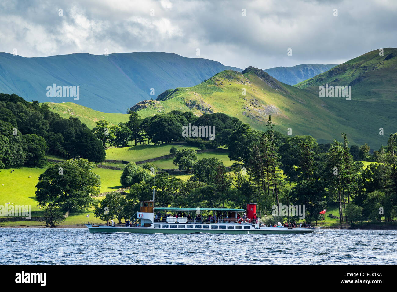 M Y Raven, bateau à vapeur sur l'Ullswater, Cumbria Banque D'Images