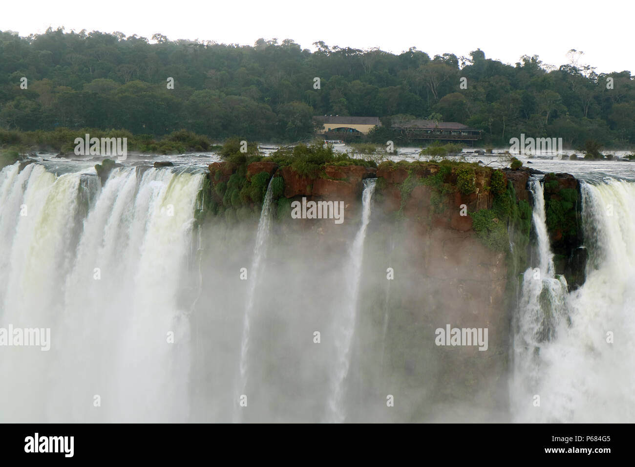 Les puissants de la Gorge du Diable d'Iguazu Falls à côté argentin, province de Misiones, Argentine Banque D'Images