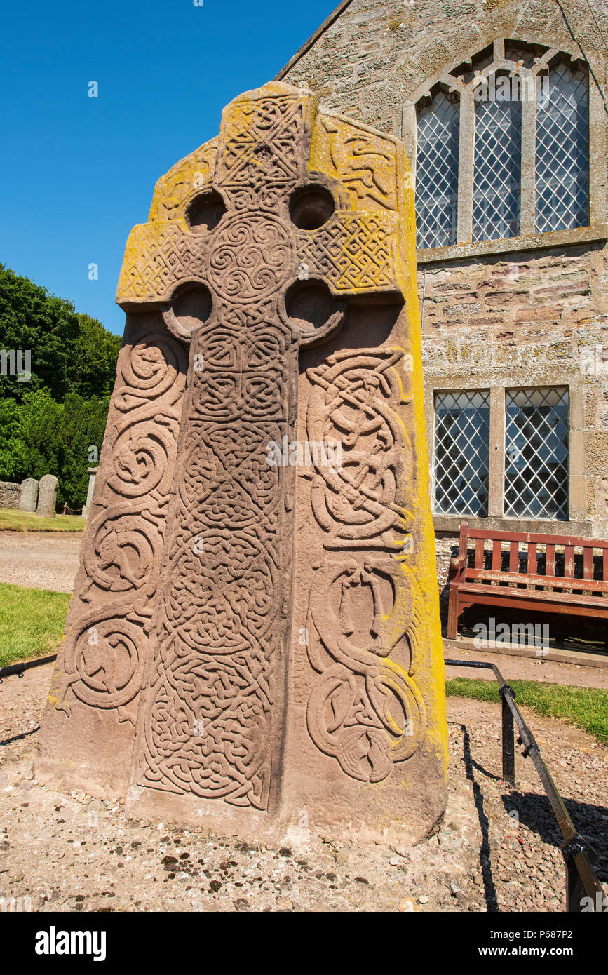 La 8e siècle Croix Picte à Aberlemno Dalle Église, Angus, Scotland. Banque D'Images
