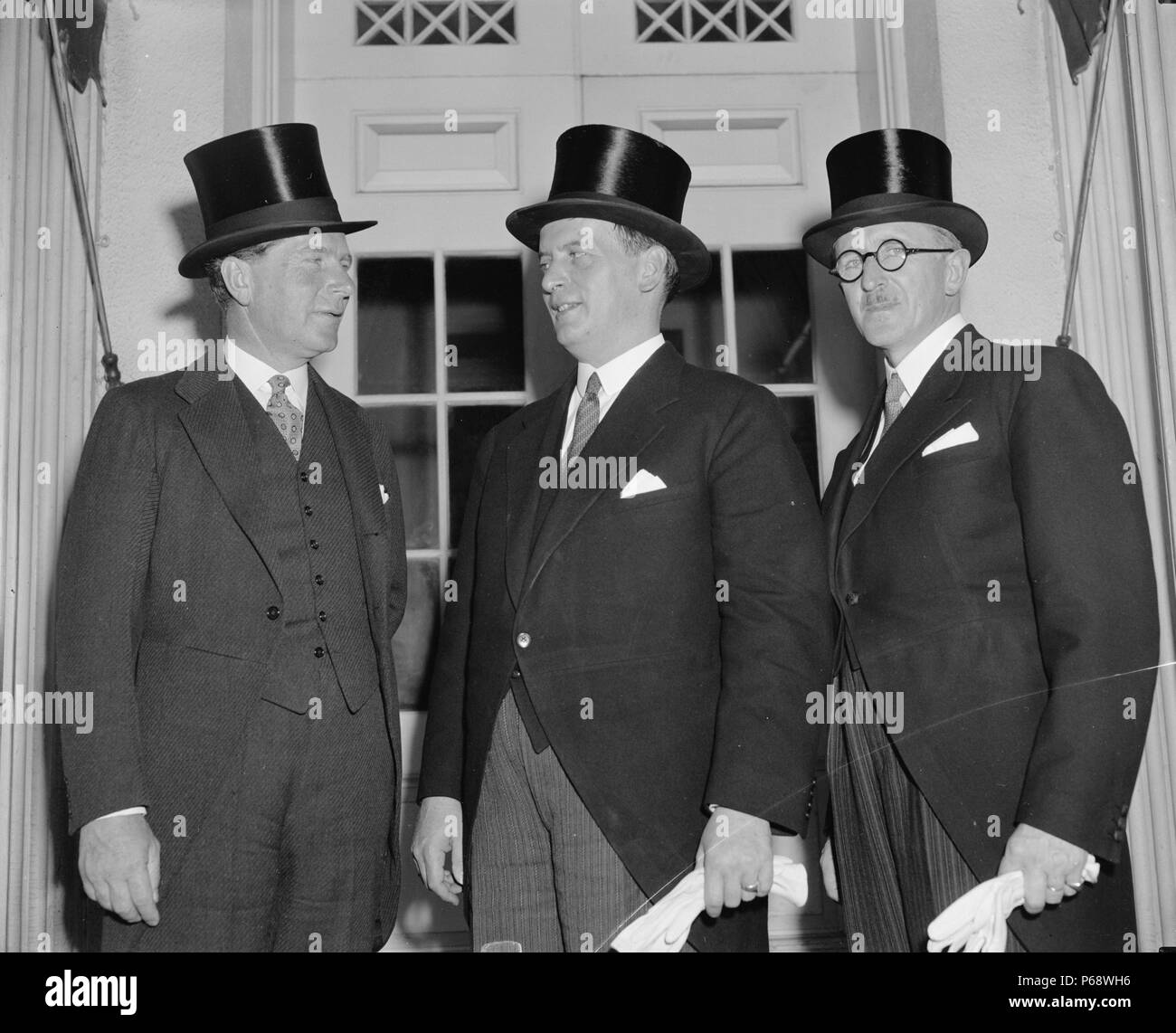 Les diplomates polonais demande à Roosevelt. Washington, D.C., le 9 mai 1939. Compter Jerzy Potocki, l'Ambassadeur de Pologne, Antoni Roman, ministre polonais de l'Industrie et du Commerce, et Aleksander Bobkowski, Vice-ministre du Commerce, qui a demandé au président Banque D'Images