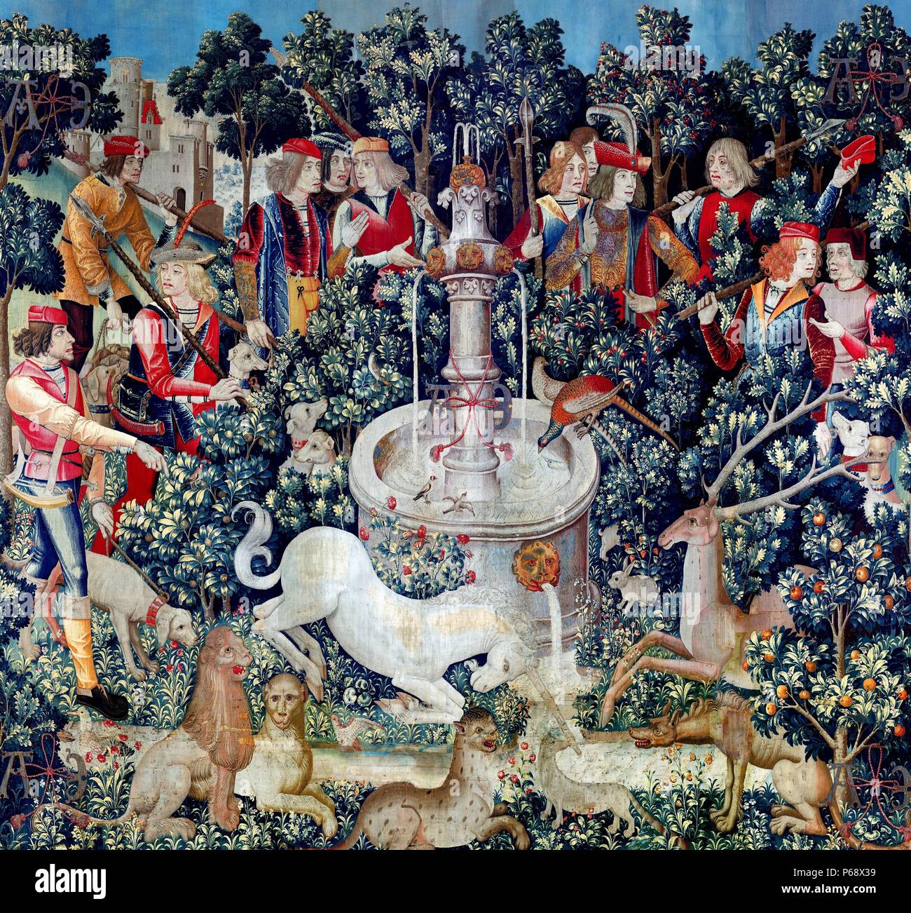 Tapisserie intitulée The Unicorn est trouvé'. Partie d'une série de sept tapisseries illustrant la chasse d'une licorne. En date du 16e siècle Banque D'Images