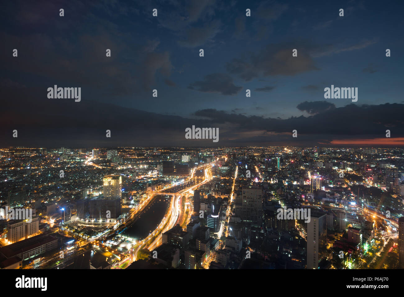 Vue de la nuit de Ho Chi Minh Ville Banque D'Images