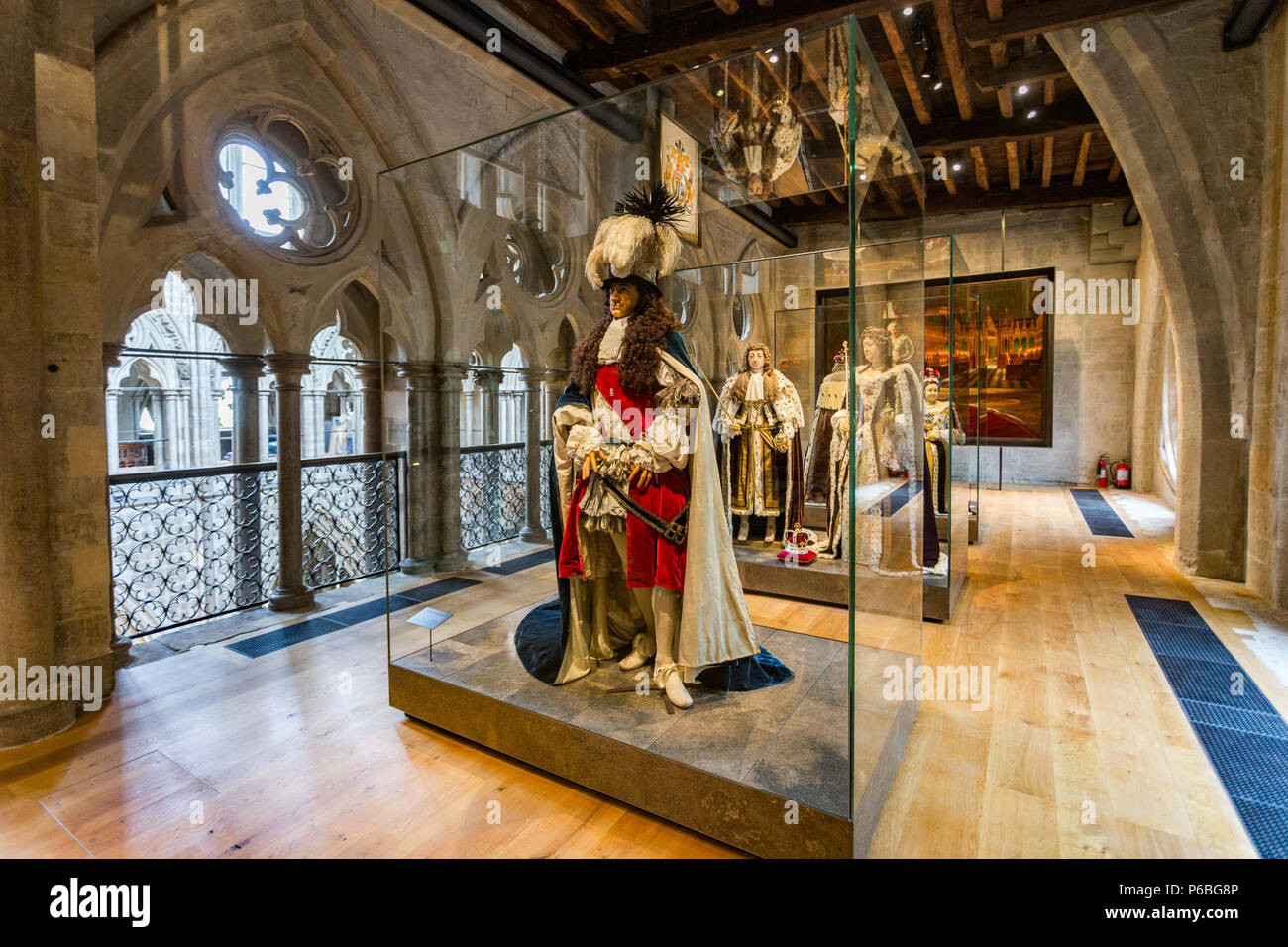 Les galeries du Jubilé de diamant de la Reine, un nouveau musée à l'abbaye de Westminster. Situé dans la cité médiévale, triforium cachés de la vue pour plus de 700 ans, les galeries racontent l'histoire de l'abbaye, 1 000 ans d'histoire. Le musée est accessible depuis la nouvelle tour de Weston, le premier ajout à l'abbaye depuis 1745, conçu par Ptolémée, Doyen de l'abbaye au 19ème arpenteur du tissu. Avec : Atmosphère, voir Où : London, England, United Kingdom Quand : 29 mai 2018 Credit : Wheatley/WENN Banque D'Images
