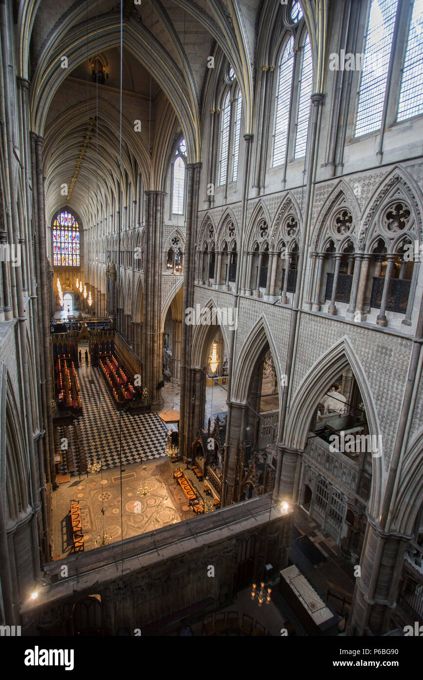 Les galeries du Jubilé de diamant de la Reine, un nouveau musée à l'abbaye de Westminster. Situé dans la cité médiévale, triforium cachés de la vue pour plus de 700 ans, les galeries racontent l'histoire de l'abbaye, 1 000 ans d'histoire. Le musée est accessible depuis la nouvelle tour de Weston, le premier ajout à l'abbaye depuis 1745, conçu par Ptolémée, Doyen de l'abbaye au 19ème arpenteur du tissu. Avec : Atmosphère, voir Où : London, England, United Kingdom Quand : 29 mai 2018 Credit : Wheatley/WENN Banque D'Images