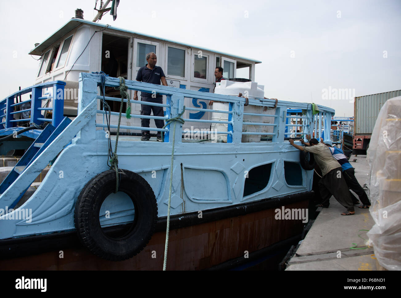 Dhow iranien marins à Deira de Dubaï Banque D'Images