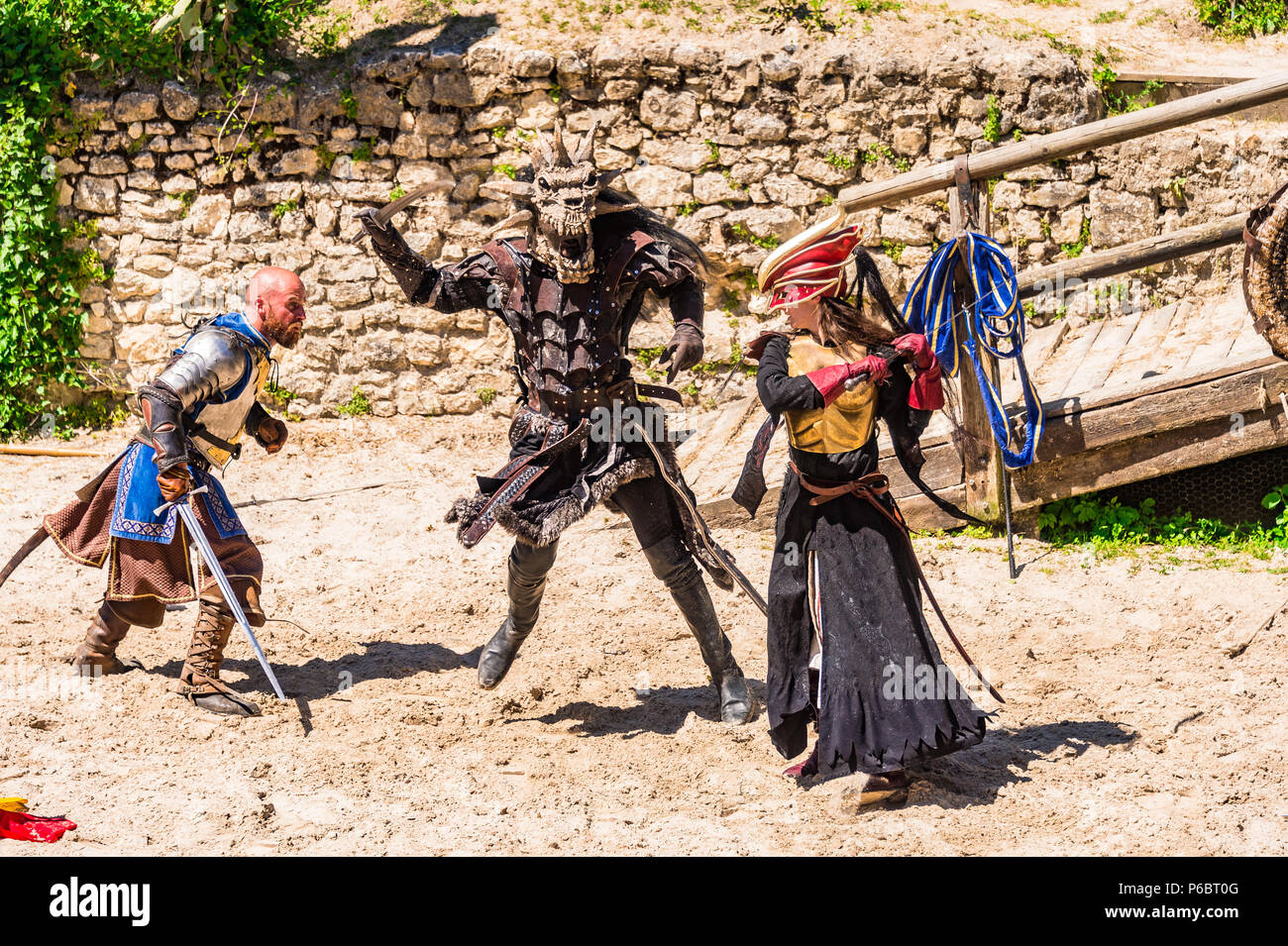 La légende des Chevaliers spectacle équestre médiéval par EQUESTRIO à Provins, France Banque D'Images