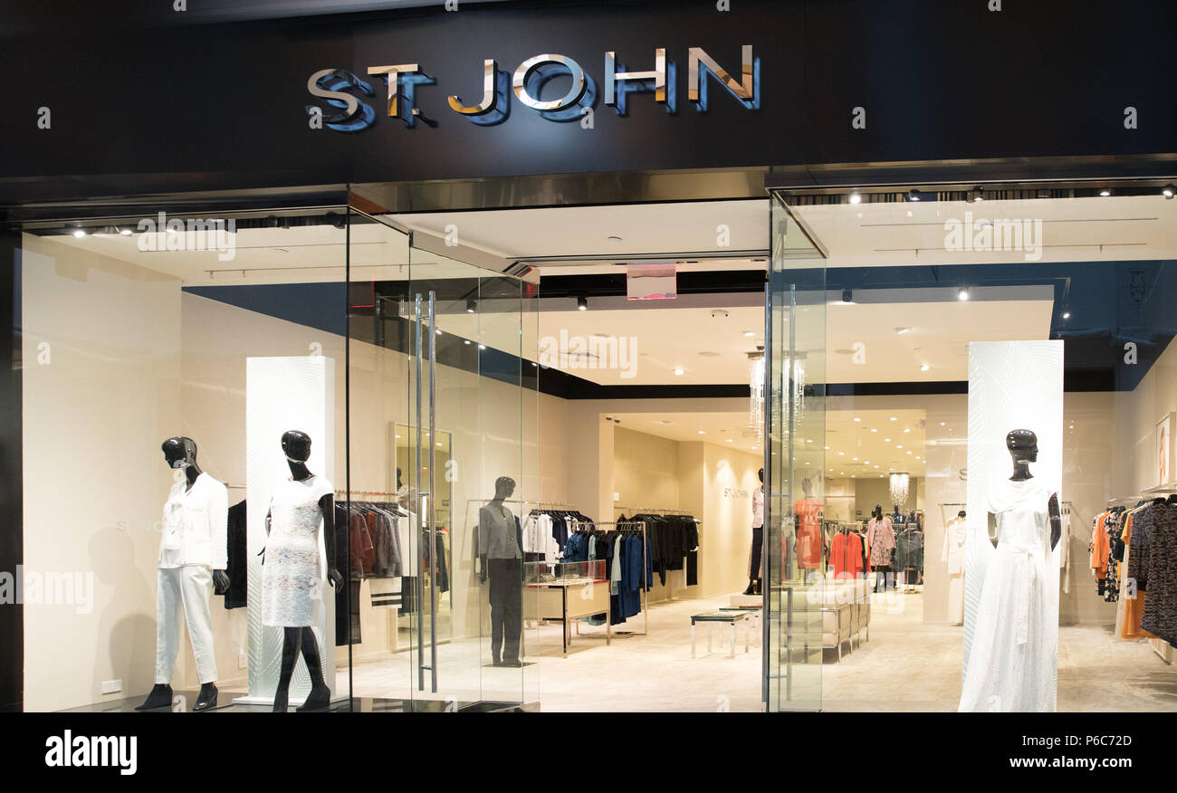 Philadelphie, Pennsylvanie, le 30 mai 2018 : St John's Women's clothing store front Banque D'Images