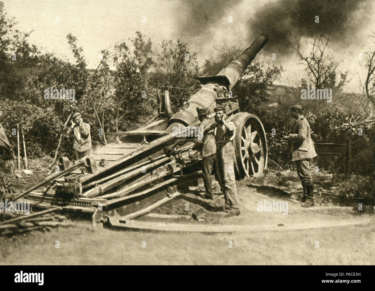 L'artillerie, de munitions, les soldats allemands, 5 cm Schwere Feldhaubitze 13, ww1, la première guerre mondiale, la première guerre mondiale Banque D'Images