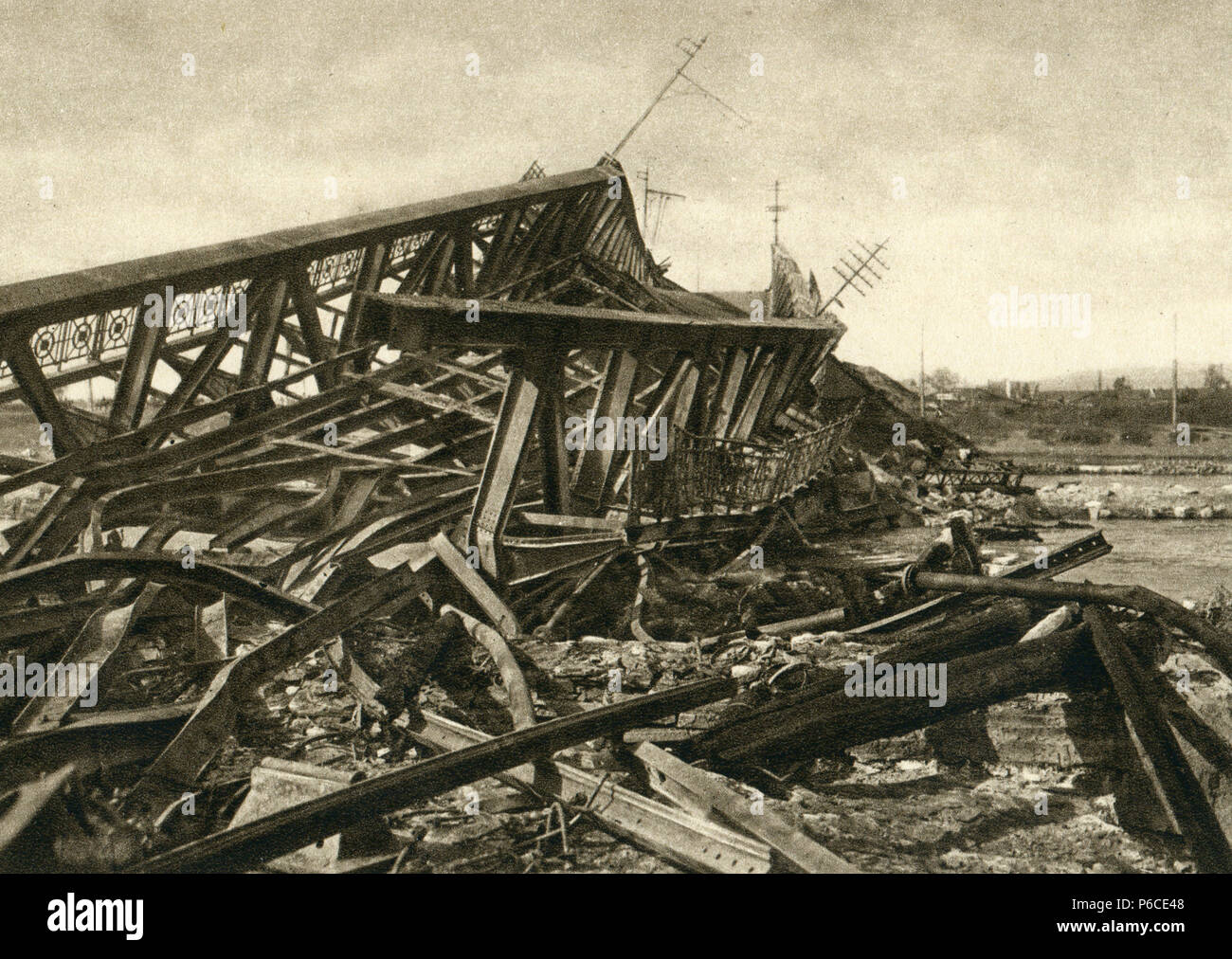 Photographies de guerre, la Bucovine, le dynamitage du pont, czernowitz, ww1, la première guerre mondiale, la première guerre mondiale Banque D'Images