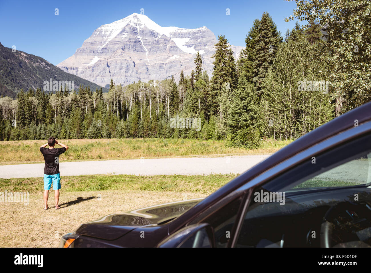Man sur une montagne Banque D'Images