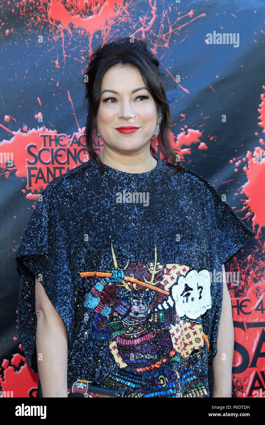 Burbank, CA. 27 Juin, 2018. Jennifer Tilly aux arrivées d'Academy of Science Fiction, fantastique et horreur Films 44ème Récompenses de Saturne, Burbank, CA, 27 juin 2018. Credit : Priscilla Grant/Everett Collection/Alamy Live News Banque D'Images