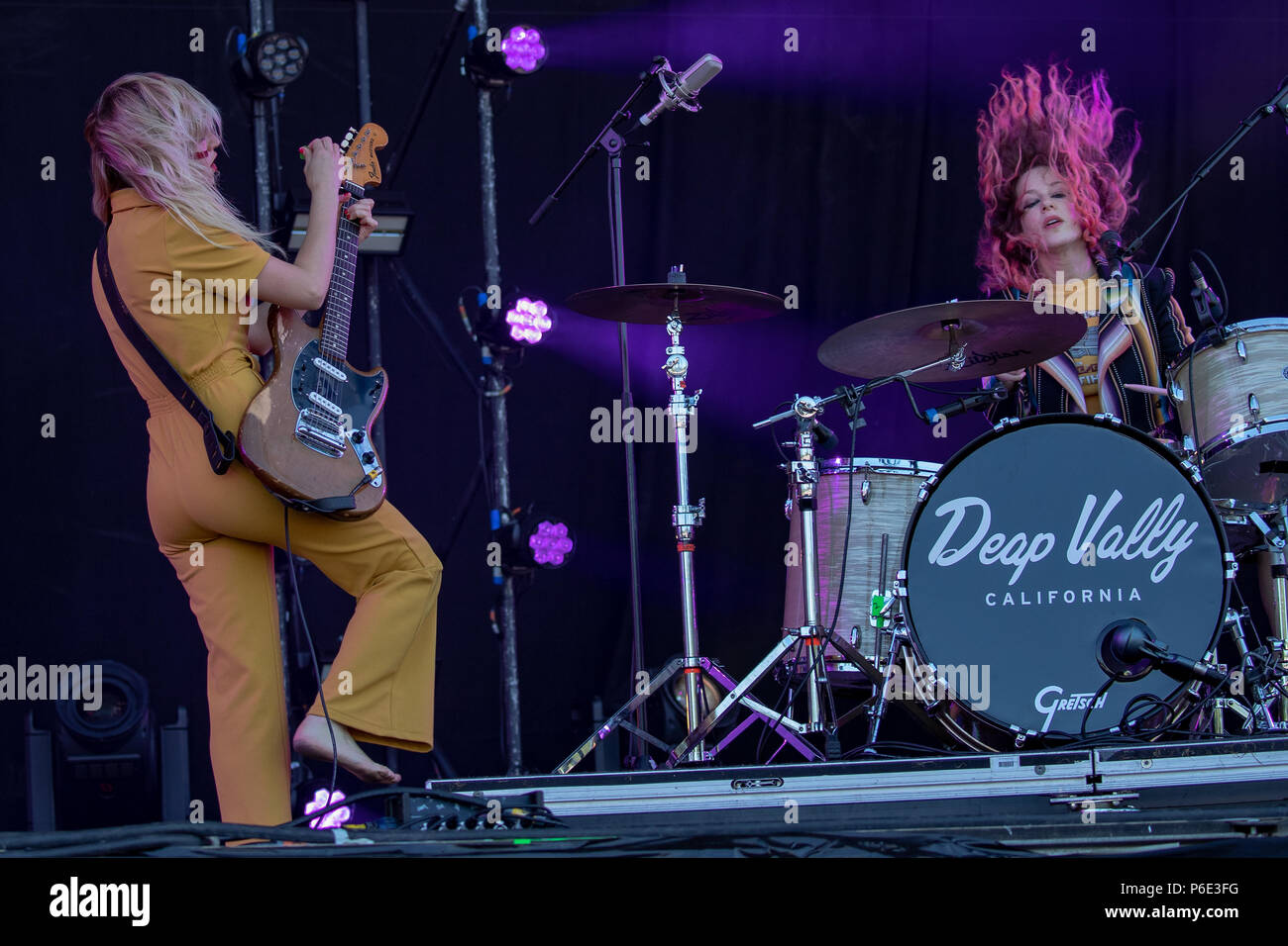 Finsbury Park, Royaume-Uni. 30 juin 2018, d''Deap Vally Lindsey Troy (guitare, chant) et Julie Edwards (batterie et chant) effectuant à Queens of the Stone Age et Amis UK.Parc Finsbury Londres.© Jason Richardson / Alamy Live News Banque D'Images