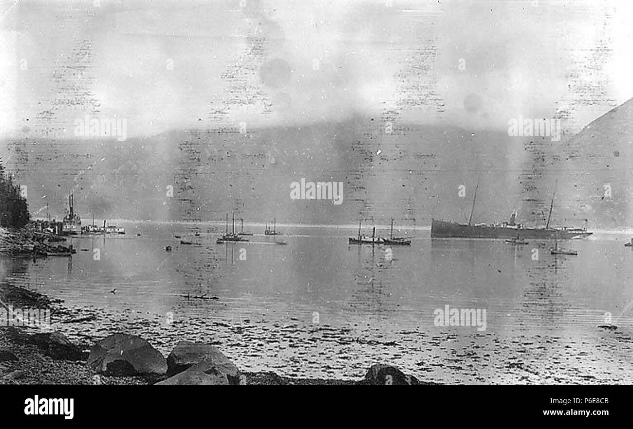 . Anglais : Steamers Willamette et de Rosalie dans le port de Skagway, le 17 août 1897 . Anglais : Légende dans album : n°2, port de Skagway. À l'ancre Willamette Rosalie au quai Aug 17, 1897 PH Coll 35,439 Sujets (LCTGM) : les navires ----l'Alaska Skagway ; bateaux--Alaska--Skagway, Alaska-ports---sujets de Skagway (LCSH) : Willamette (navire) ; Rosalie (vapeur) . 1897 75 Steamers Willamette et de Rosalie dans le port de Skagway, 17 août 1897 (180) SARVANT Banque D'Images