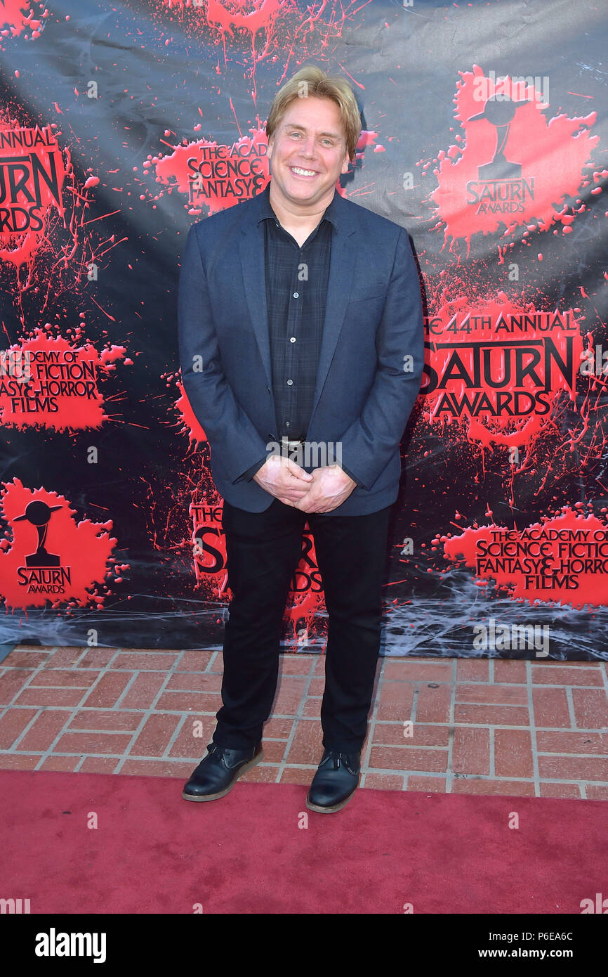 Stephen Chbosky participant à la 44e conférence annuelle des Récompenses de Saturne 2018 au naufragé le 27 juin 2018 à Burbank, Californie. Banque D'Images