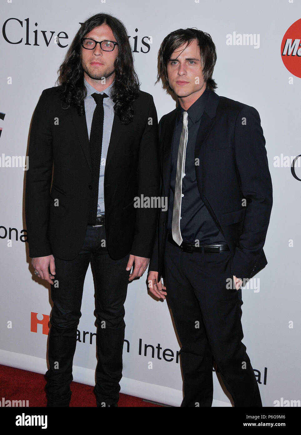 Kings of Leon  27 - Gala Pre-Grammy Clive Davis au Beverly Hilton à Los Angeles.Kings of Leon  27 Événement dans la vie d'Hollywood, Californie - Red Carpet Event, USA, Cinéma, Célébrités, photographie, Bestof, Arts, Culture et divertissement, Célébrités, Mode Topix Meilleur de Hollywood, la vie, événement dans la vie d'Hollywood, Californie - Tapis rouge et en backstage, Arts, Culture et divertissement, photographie, enquête tsuni@Gamma-USA.com , célébrités Musique, musicien, le groupe de musique, 2010 Banque D'Images