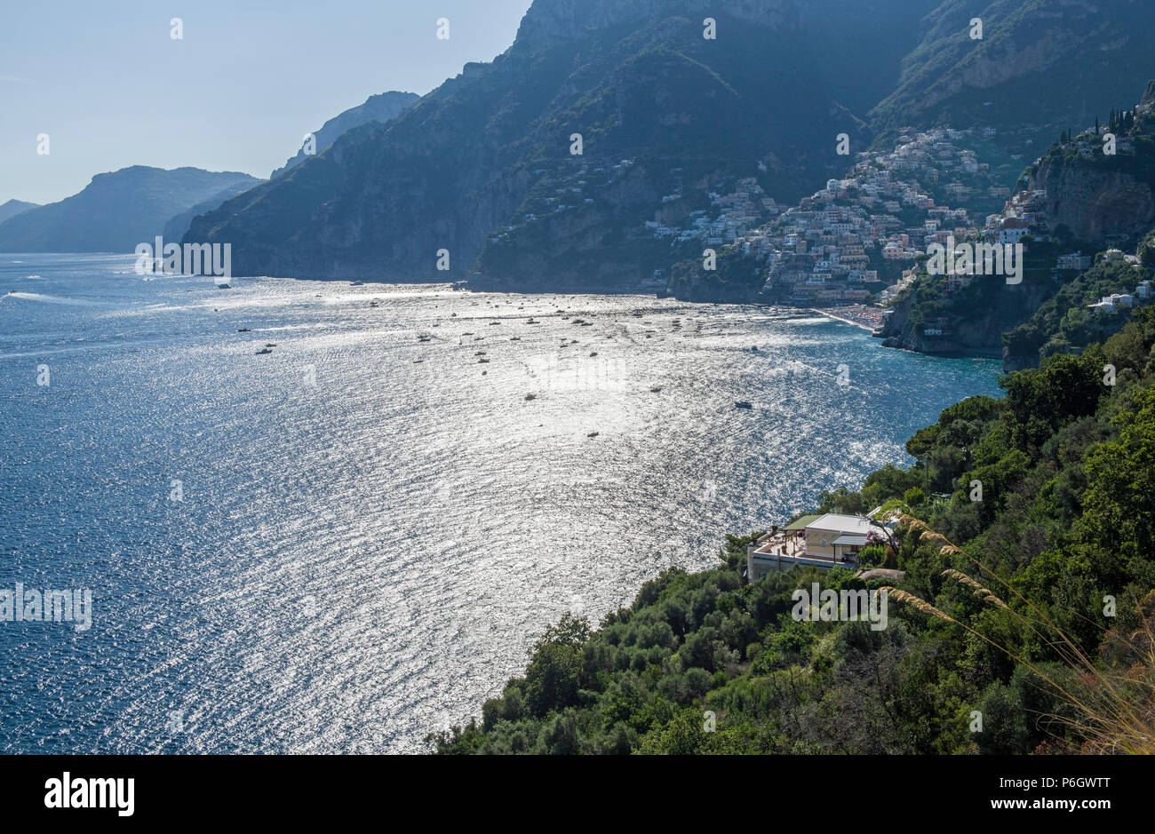 La Côte Amalfitaine tir en fin d'après-midi dans le soleil, Italie Banque D'Images