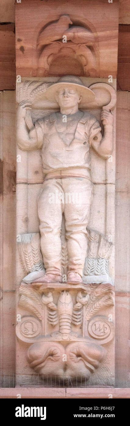 Le signe astrologique du Scorpion, relief sur façade de maison à Aschaffenburg, Allemagne Banque D'Images