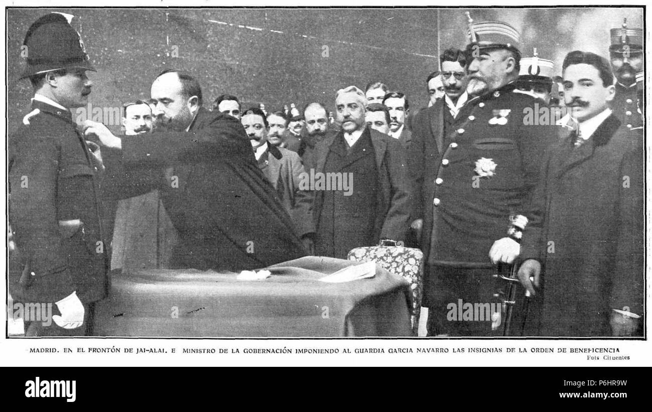 1908-04-16, Actualités, Madrid, en El Frontón de Jai-Alai, el Ministro de la Gobernación the kill list al guardia civil García Navaro las des insignes de la Orden de Beneficencia, Cifuentes. Banque D'Images