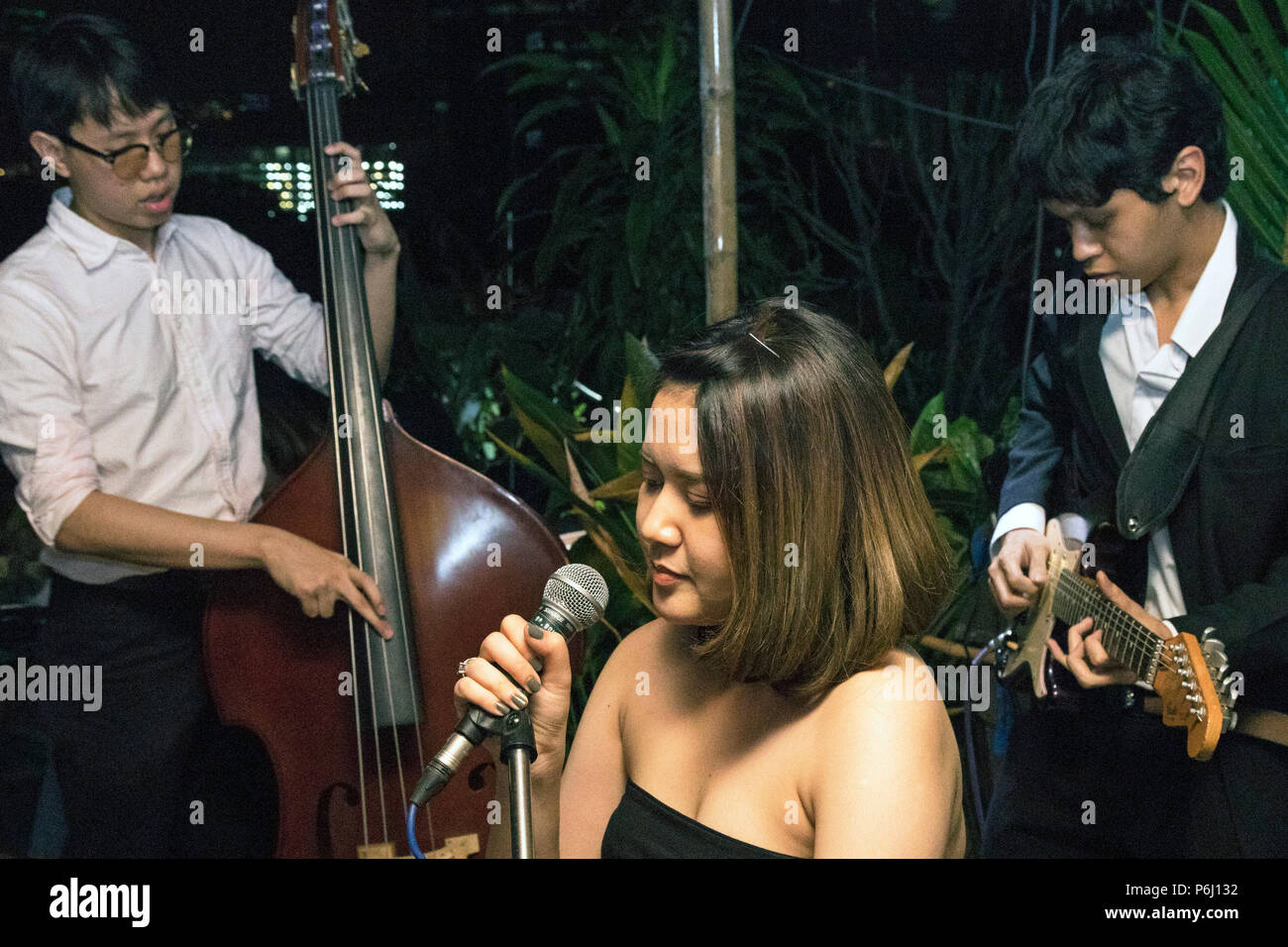 La scène jazz trio thaïlandais à Bangkok, Thaïlande Banque D'Images