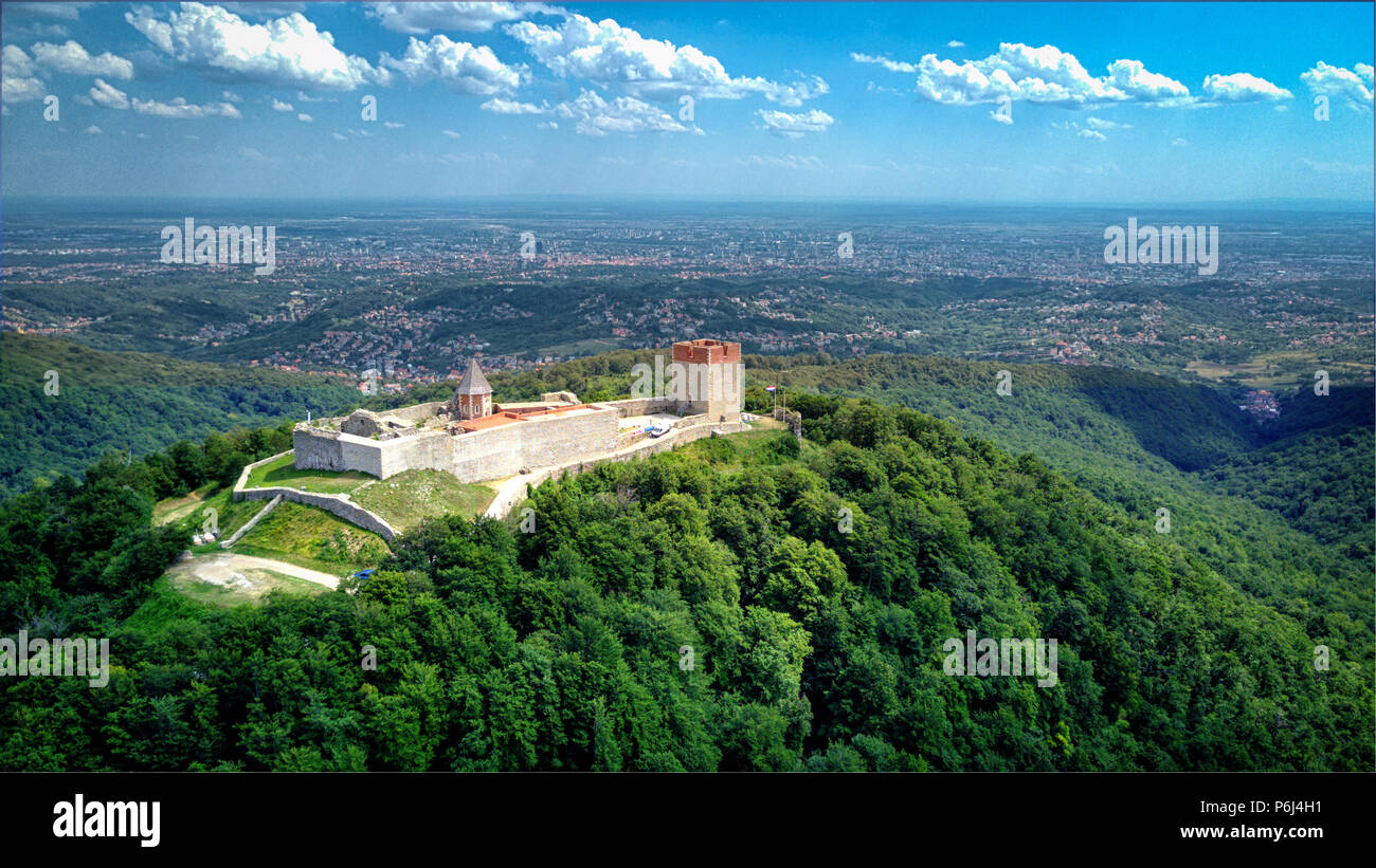 Drone abattu à Sljeme - montagne près de capitale de la Croatie, Zagreb Banque D'Images