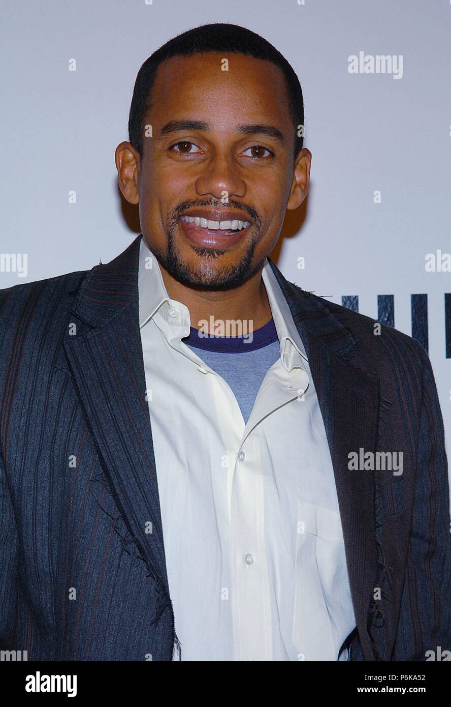 Hill Harper (CSI), en arrivant à l'merchand de Venise à l'AFI Film Festival  à l'Arclight Theatre de Los Angeles. Le 9 novembre 2004.HarperHill CSI 036  Red Carpet Event, Vertical, USA, Cinéma, Célébrités,