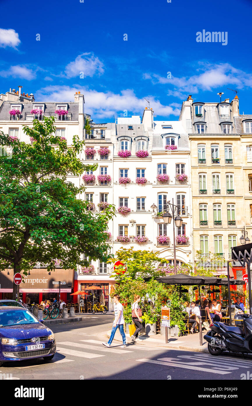 Beaux appartements parisiens dans le quartier Saint-Germain-des-Prés de Paris, France Banque D'Images