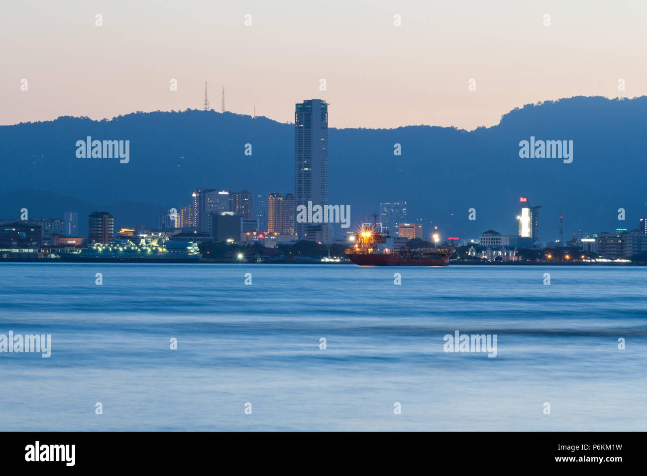 George Town City tour avec vue sur la montagne et la mer, Penang Malaisie Banque D'Images