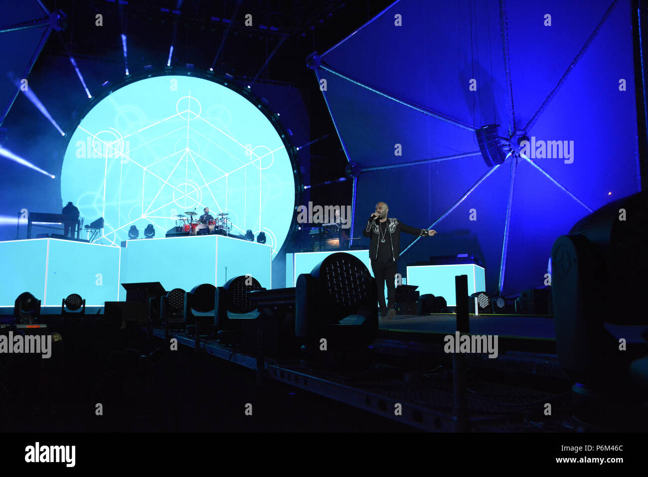 Rome, Italie. Jun 30, 2018. Giuliano Sangiorgi de Negramaro effectue live au Stadio Olimpico à Rome, Italie. Credit : Mariano Montella/Pacific Press/Alamy Live News Banque D'Images