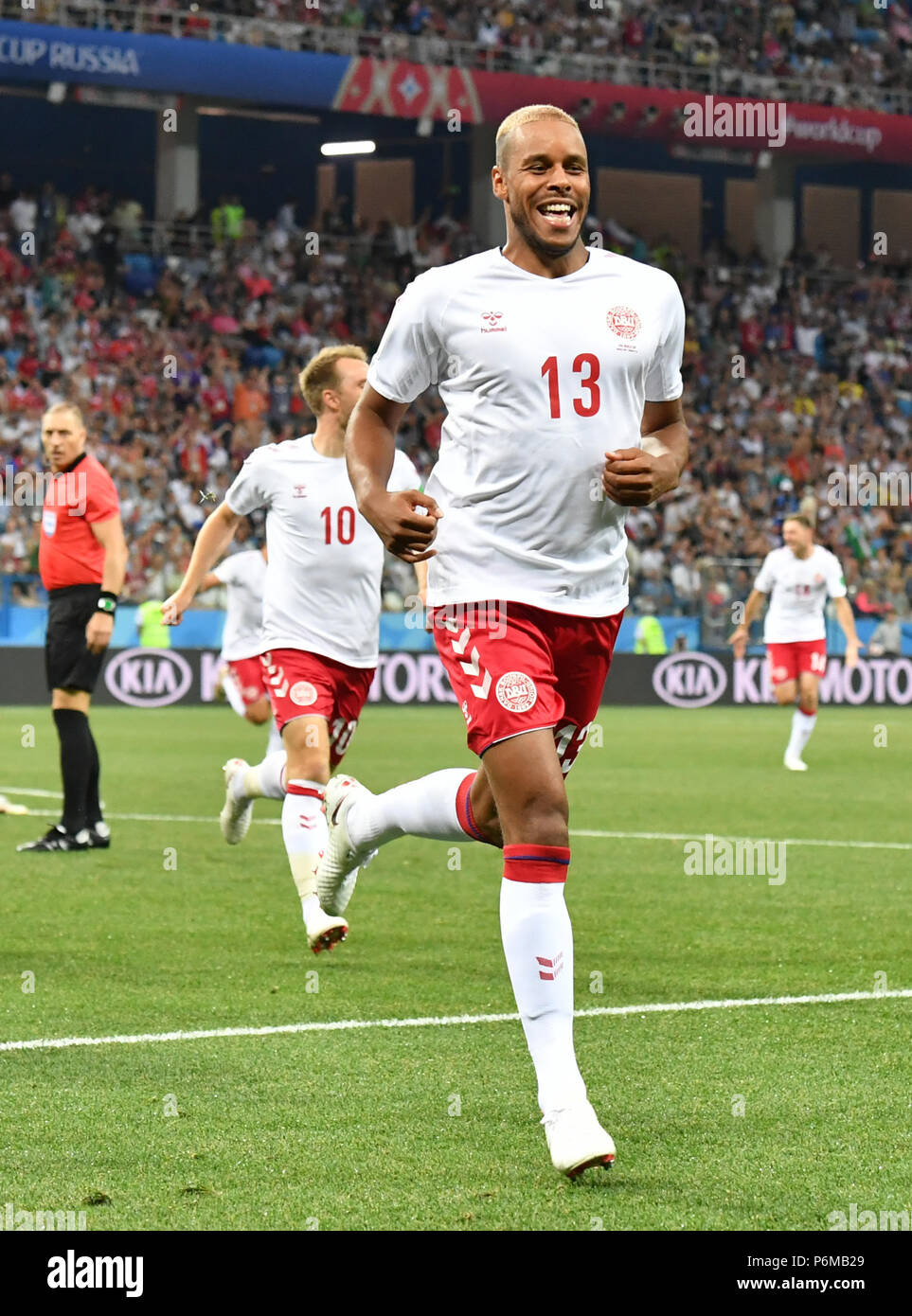 Nizhny Novgorod, Russie. 1er juillet 2018. Mathias Jorgensen (avant) du Danemark fête marquant pendant la Coupe du Monde FIFA 2018 ronde de 16 match entre la Croatie et le Danemark à Nijni Novgorod, Russie, le 1 juillet 2018. Credit : Lui Siu Wai/Xinhua/Alamy Live News Banque D'Images