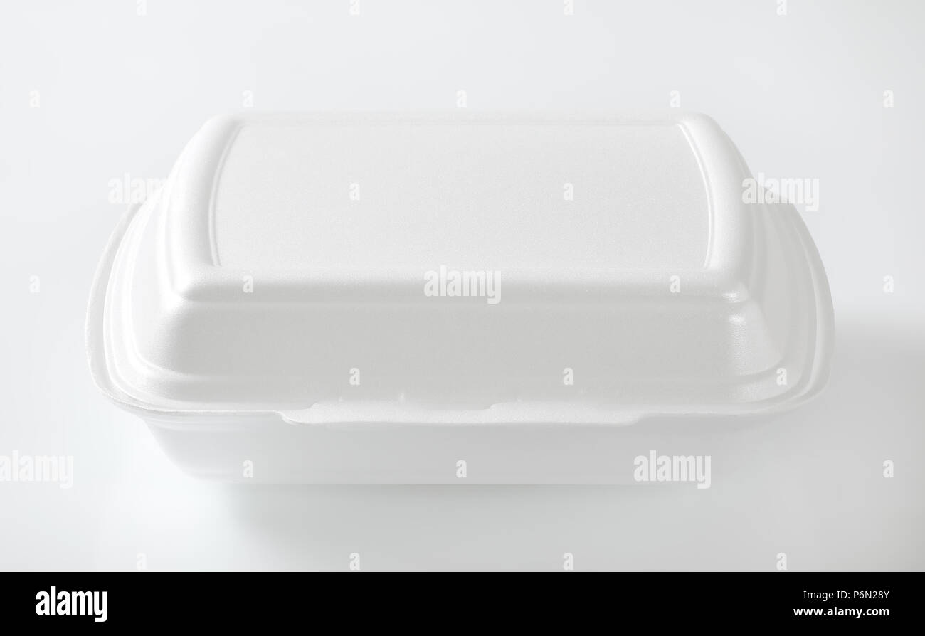 Fast food box polystyrène blanc sur fond blanc Banque D'Images