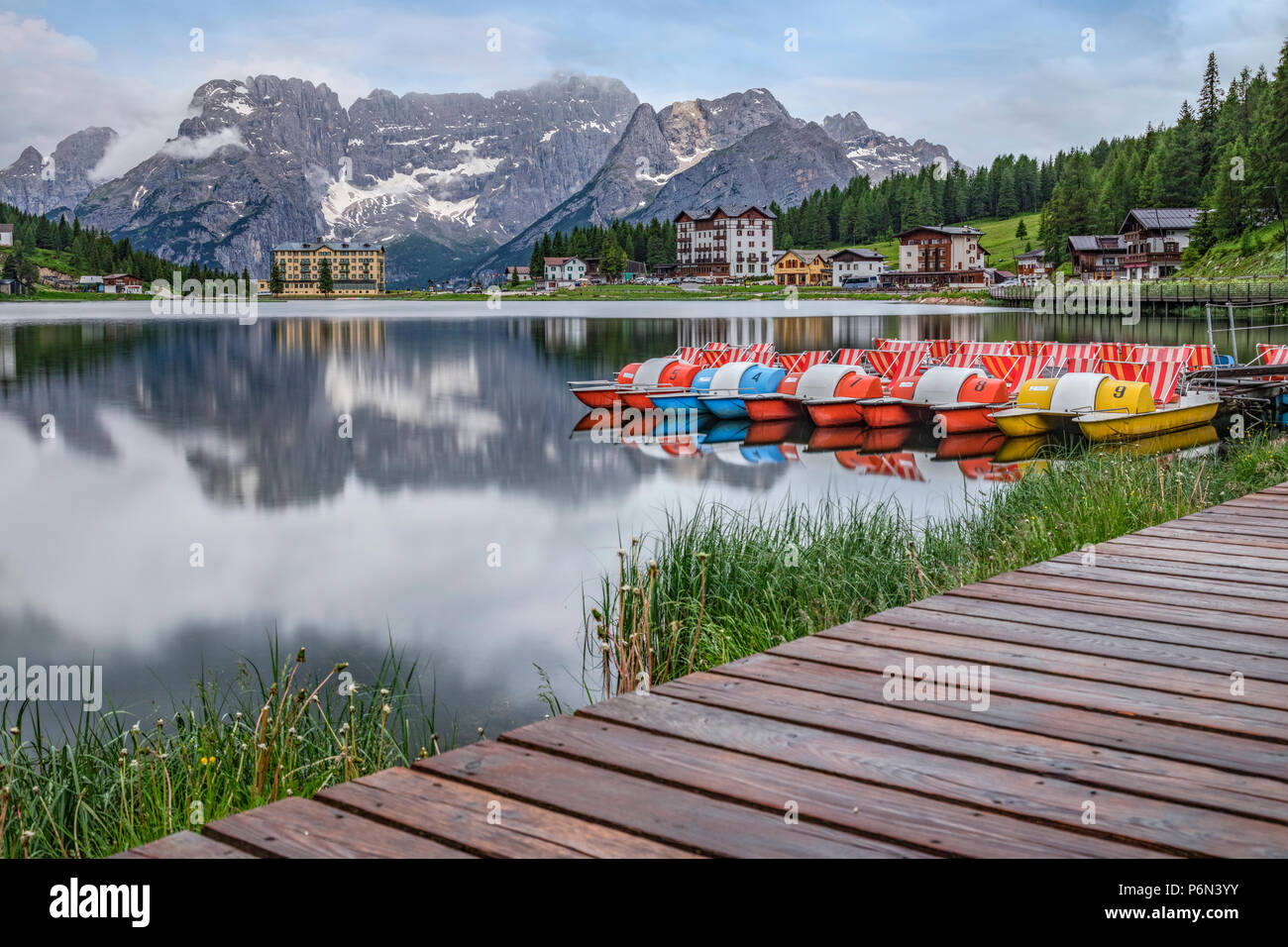 Le lac de Misurina, Padova, Veneto, Dolomites, Italie, Europe Banque D'Images