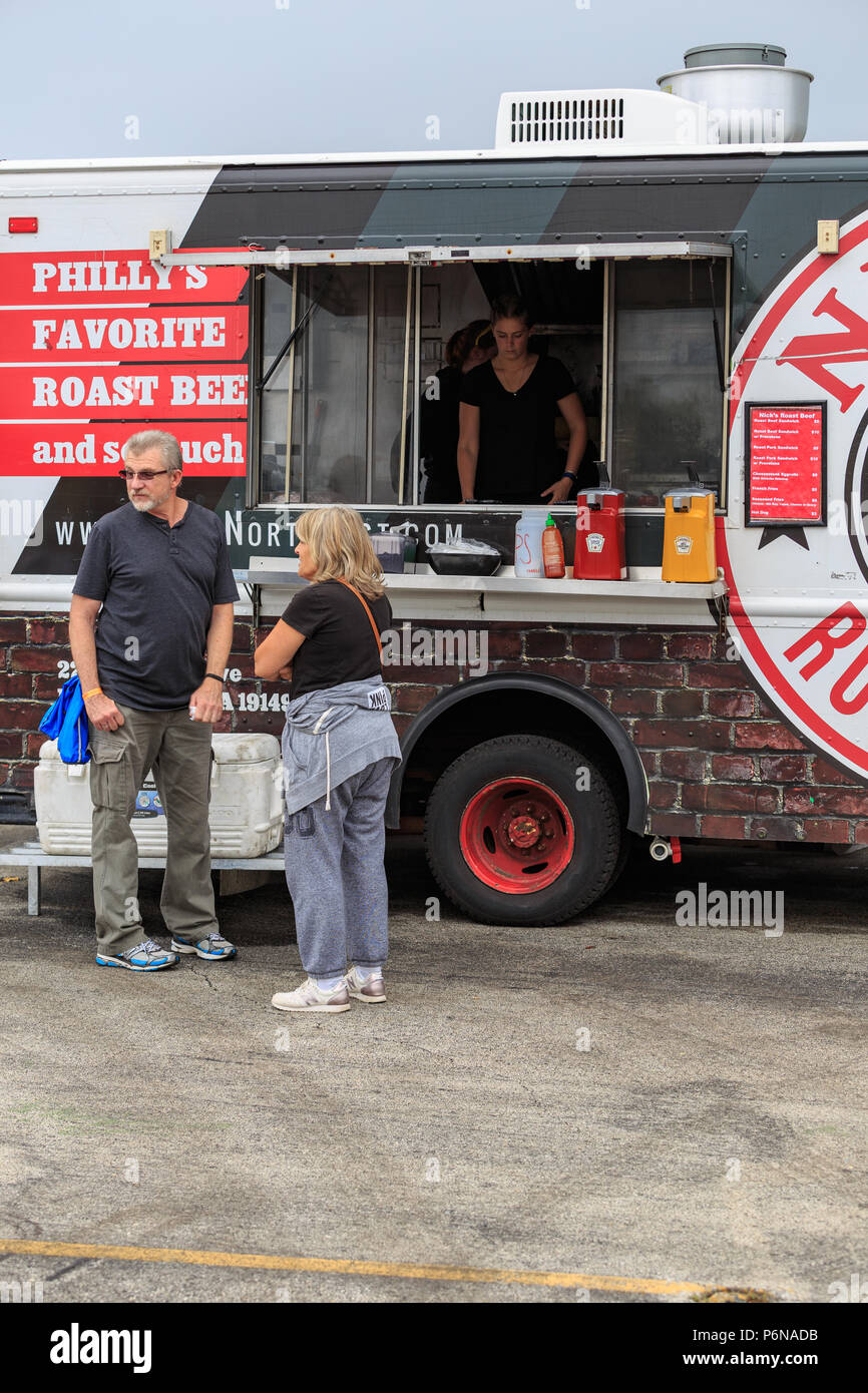 Avondale, PA, USA - Le 24 juin 2018 : Un camion alimentaire lors de l'Assemblée Chester Comté de montgolfières au nouveau jardin battant Champ dans Toughkenamon. Banque D'Images