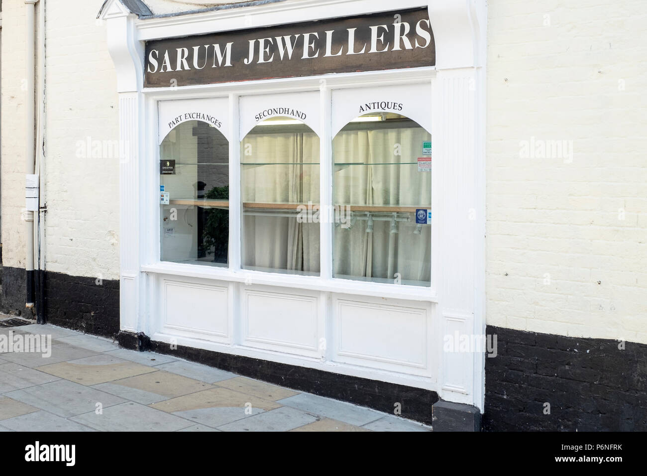 Jewellery shop high street Banque de photographies et d'images à haute  résolution - Alamy
