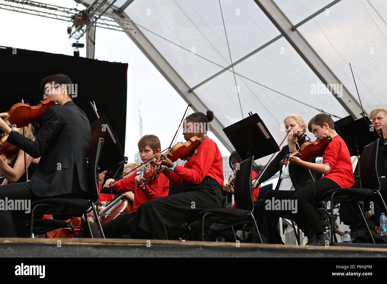 Sir Simon Rattle et grands de Londres à la concert Trafalgar Square le dimanche 1 juillet 2018 Banque D'Images