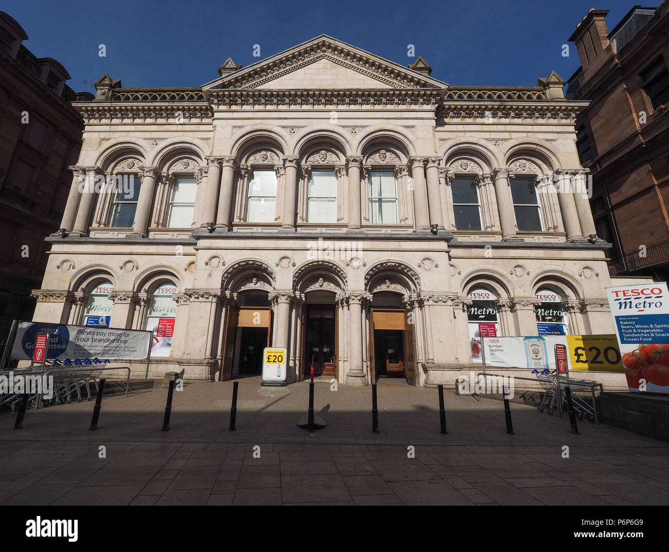 BELFAST, Royaume-Uni - CIRCA Juin 2018 : supermarché Tesco storefront Banque D'Images