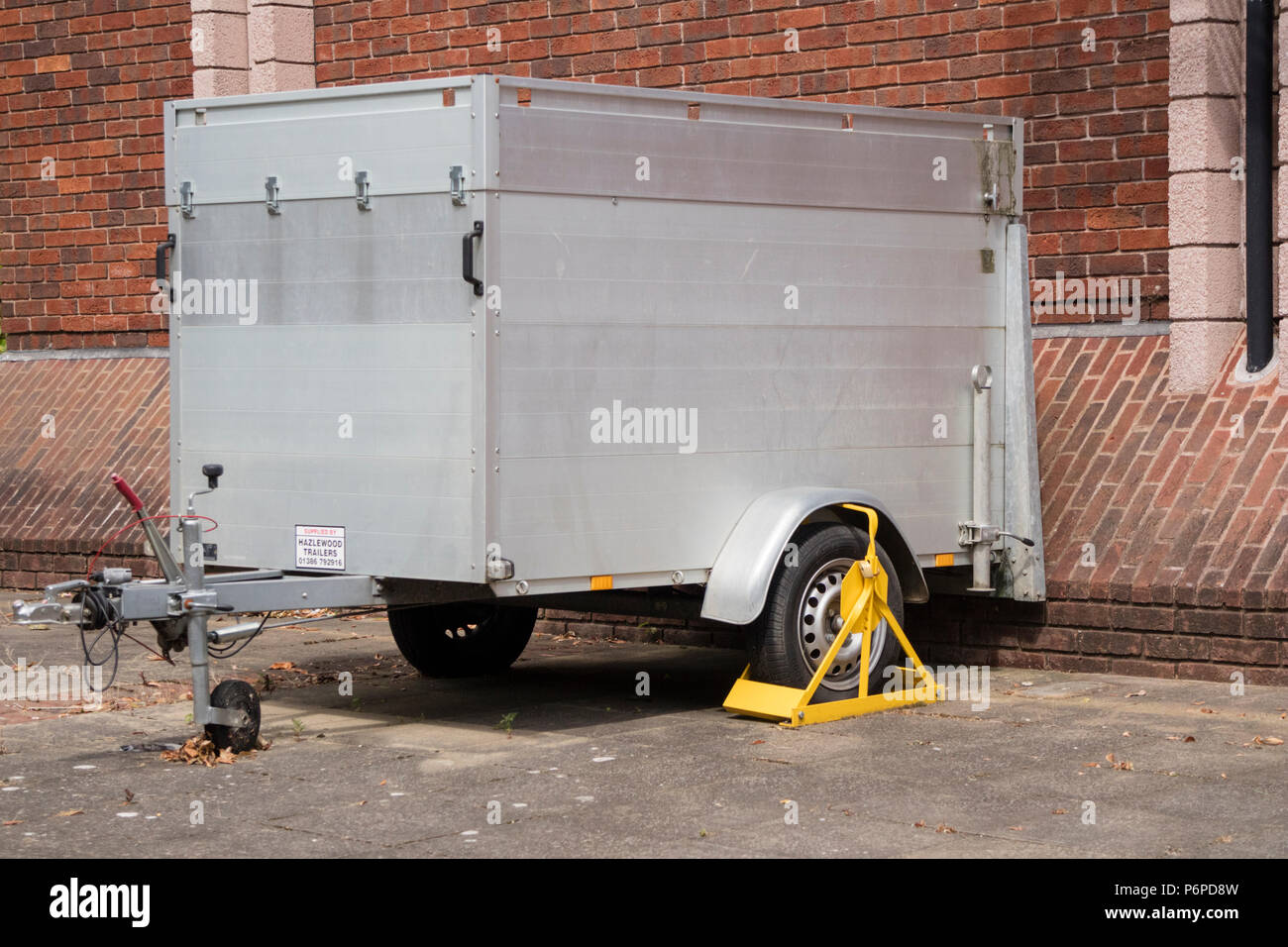 Remorque avec frein de roue. Banque D'Images