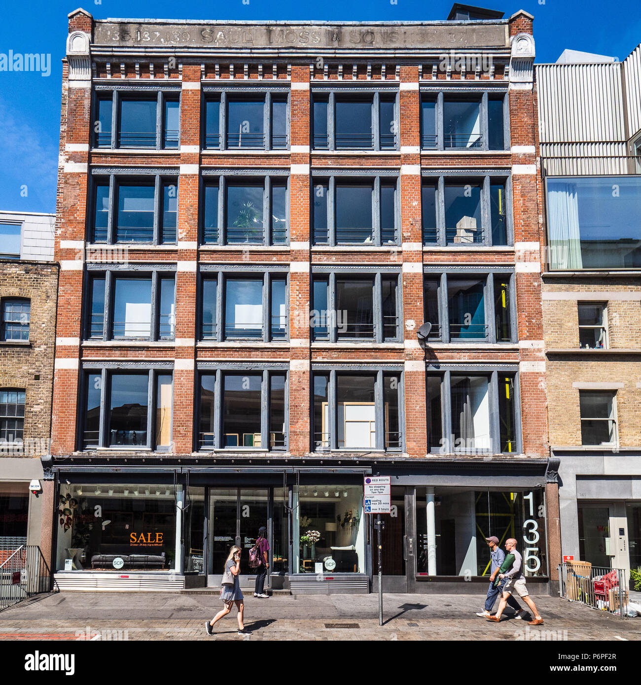 SCP est stocker dans Curtain Road à London Shoreditch, un quartier animé. L'un des quartiers les plus grands magasins de jouets et de mobilier design. Banque D'Images
