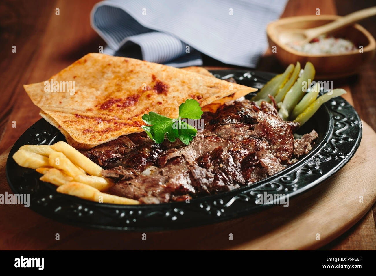 Bain turc traditionnel kebab, iskender kebab. Banque D'Images