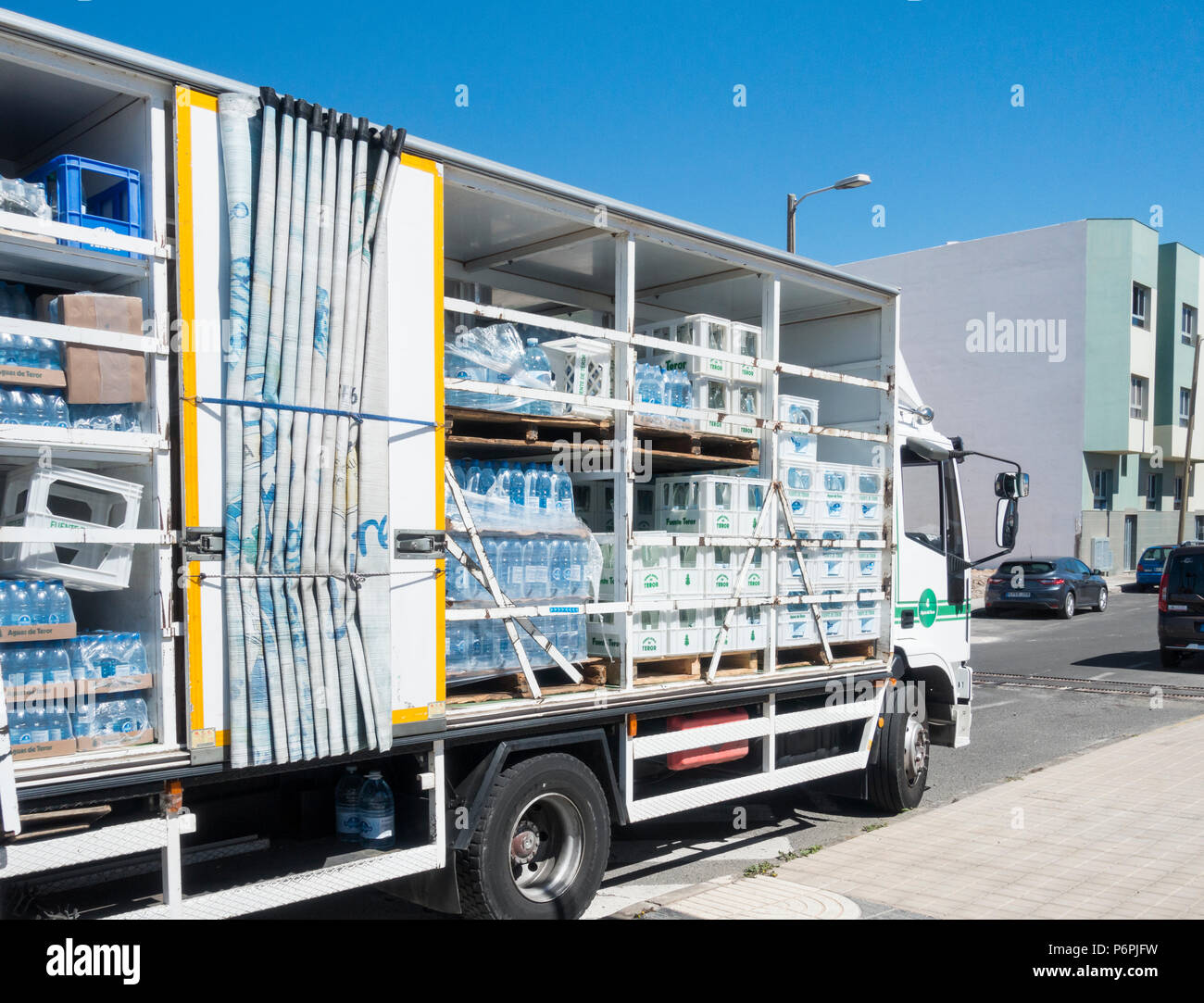 La livraison par camion de l'eau potable aux foyers et d'entreprises sur Gran Canaria, Îles Canaries, Espagne Banque D'Images