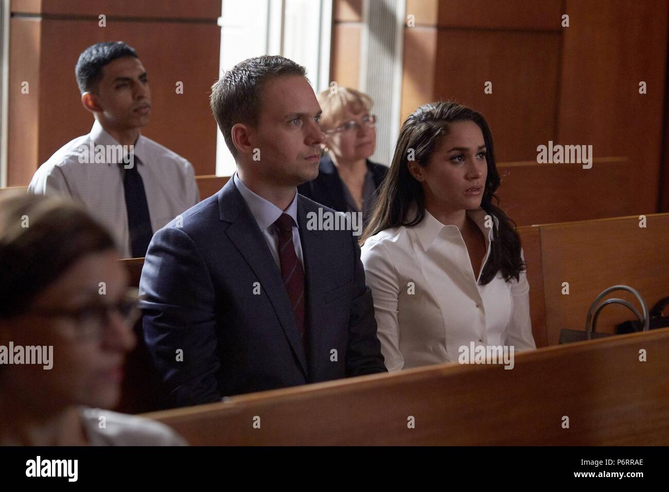 Suits Série TV (2011 - ) FRANCE créé par Aaron Korsh 2017 Saison 6, épisode 13 : Dents, le nez, les dents de l'arbre d'argent Réalisateur : Patrick J. Adams, Meghan Markle Banque D'Images